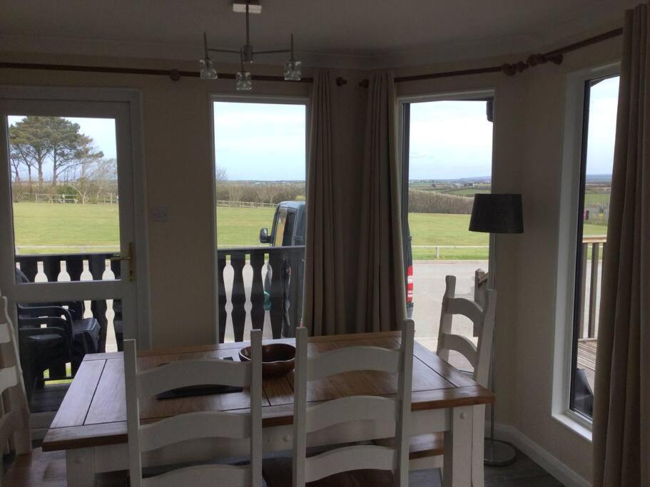 Marios Lodge Padstow Exterior foto